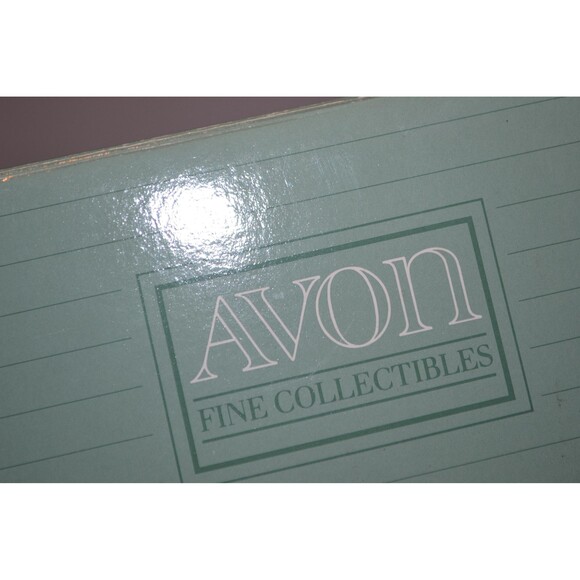 Vintage Lily of The Valley May Birthday Teacup & Saucer Avon NIB - Picture 2 of 5